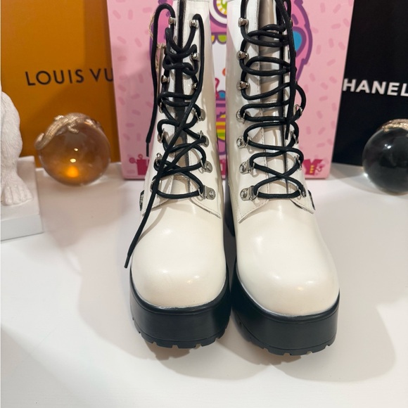 ROC White Platform Combat Boots - Picture 7 of 8